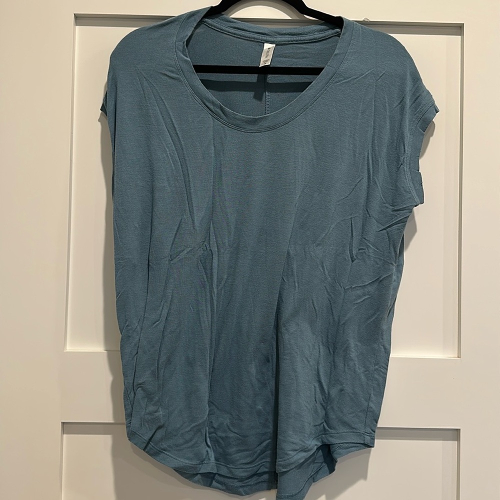 Athleta blue blouse